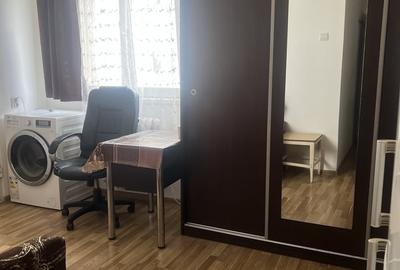 Garsonieră semidecomandată în Titan