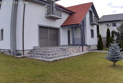 Casă cu 4 camere în Sărata