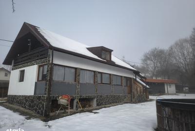 Casă cu 7 camere cu Teren 3035 Mp în Polovragi - 5
