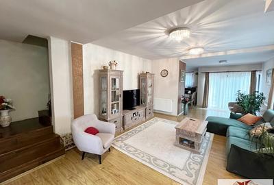 Duplex cu 4 camere cu Canalizare în Micești - 2