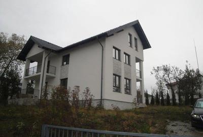 Casă cu 4 camere cu Canalizare în Feleacu - 1