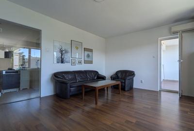 Apartament cu 3 camere decomandat, mobilat în Andrei Mureșanu