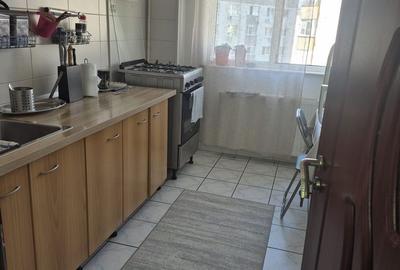 Apartament cu 4 camere semidecomandat în Crângași - 10