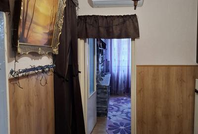 Apartament cu 3 camere decomandat în Mircea cel Bătrân
