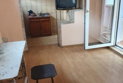 Casă cu 4 camere cu Teren 250 Mp în Ișalnița