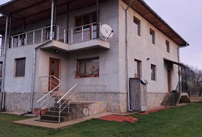 Casă cu 4 camere în Aluniș - 3