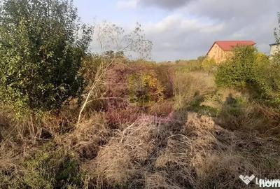 Teren de 1478 mp, în 1 Decembrie