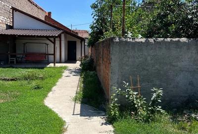 Casă cu 2 camere cu Teren 367 Mp în Central - 1