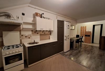 Apartament cu 3 camere semidecomandat în Florești - 3