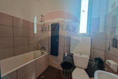 Apartament cu 4 camere decomandat în Universitate - 1