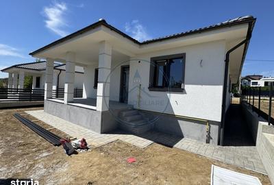 Casă cu 4 camere cu Teren 450 Mp în Independenței