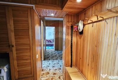 Apartament cu 4 camere decomandat în Mărăței
