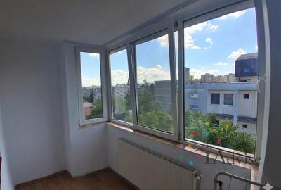 Apartament cu 3 camere decomandat în Astra - 9