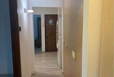 Apartament cu 3 camere în 9 Mai