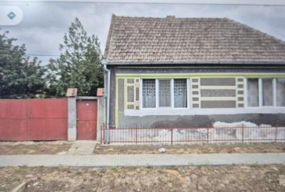 Casă cu 3 camere în Nădab