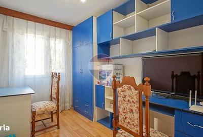 Apartament cu 3 camere semidecomandat în Astra
