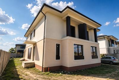 Duplex cu 5 camere cu Canalizare în Chișoda - 1