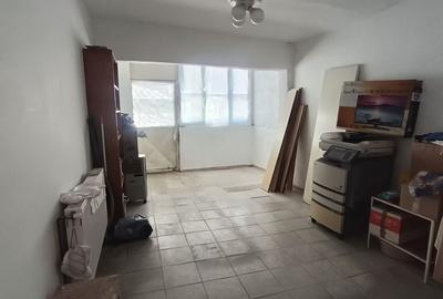 Spațiu comercial, de 78 mp, în Central - 9