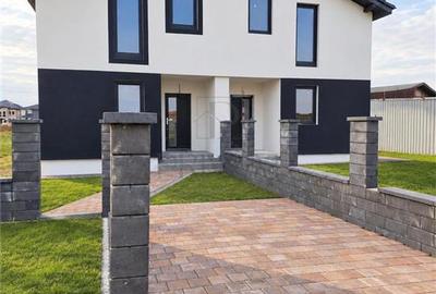 Duplex cu 4 camere cu Teren 286 Mp în Moșnița Nouă