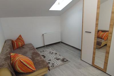 Casă cu 3 camere decomandat în Șelimbăr