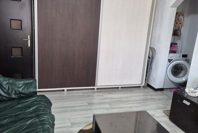 Apartament cu 3 camere semidecomandat în Central - 6