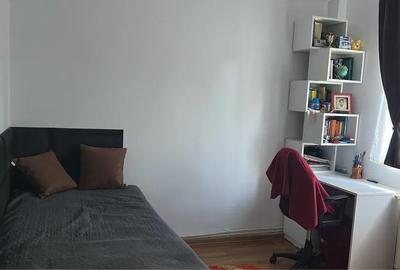 Apartament cu 2 camere decomandat, mobilat în Nicolina