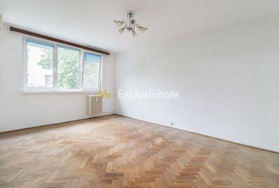Apartament cu 3 camere decomandat în Lujerului