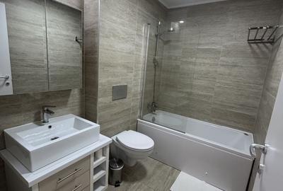 Apartament cu 3 camere decomandat în Tunari