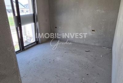 Casă cu 3 camere în Micești