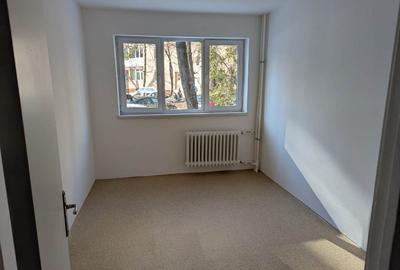 Apartament cu 3 camere semidecomandat în Lujerului - 2