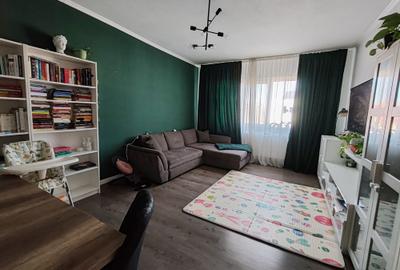 Apartament cu 3 camere decomandat în Ghiroda