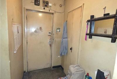 Apartament cu 2 camere semidecomandat în Tineretului