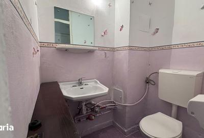 Apartament cu 3 camere în Decebal