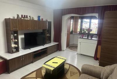 Apartament cu 2 camere decomandat, mobilat în Răcădău