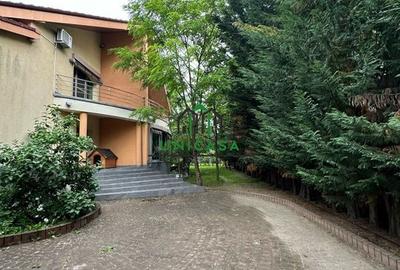 Casă individuală cu 10 camere cu Canalizare în Bujoreni - 55
