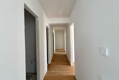 Apartament cu 4 camere în Tei - 4