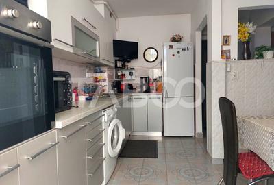 Apartament cu 3 camere decomandat, mobilat în Cisnădie