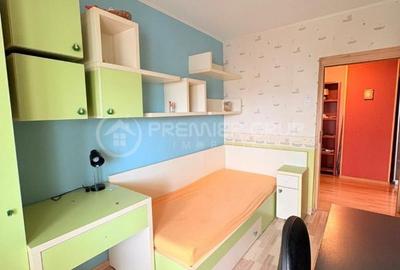 Apartament cu 3 camere decomandat în Dacia