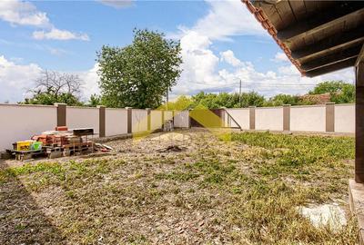 Casă individuală cu 10 camere cu Canalizare în Nord - 17