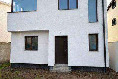 Casă cu 8 camere cu Teren 223 Mp în Radu Negru - 9