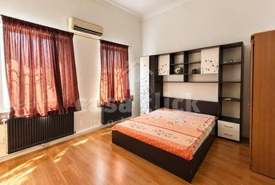 Apartament cu 2 camere decomandat în Piața Centrală