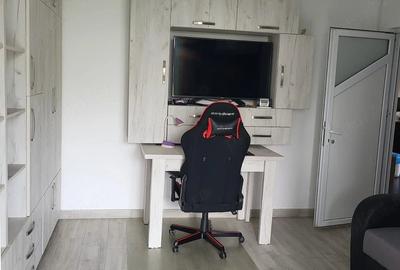Apartament cu 3 camere decomandat în Nord