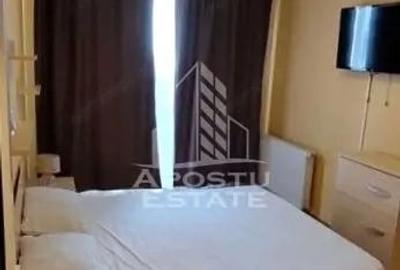 Apartament cu 2 camere decomandat în Romanilor
