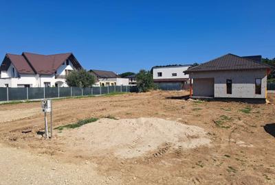 Teren de 754 mp, în Smeura