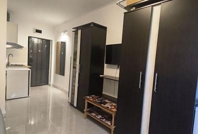 Garsonieră semidecomandată, mobilată în CET