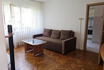 Apartament cu 2 camere decomandat în Astra