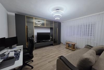 Apartament cu 2 camere decomandat în George Enescu