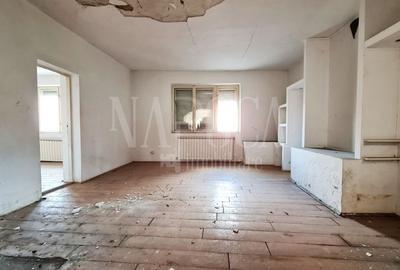 Casă individuală cu 5 camere cu Canalizare în Central - 2