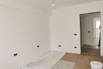 Apartament cu 4 camere decomandat în Tractorul - 7