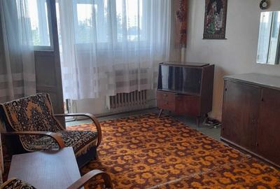 Apartament cu 3 camere decomandat în Ghencea